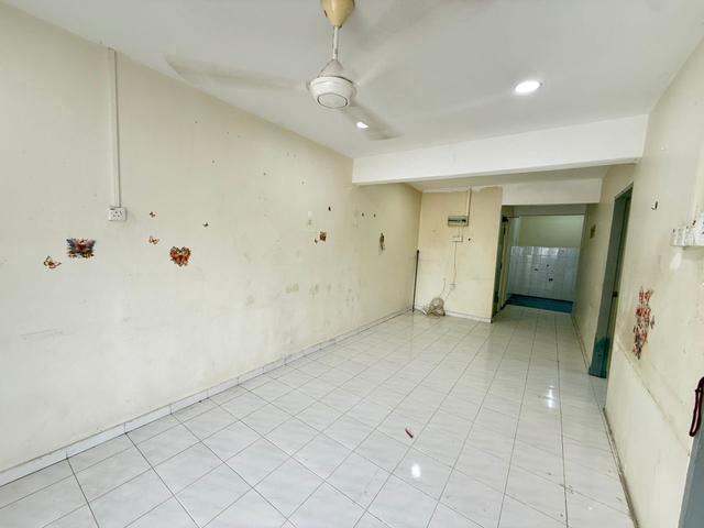 Apartment for sale in Malaka