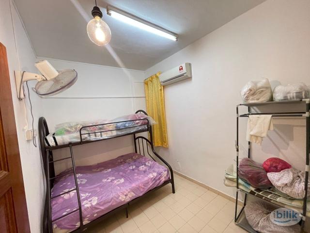 Room for rent in Malaka