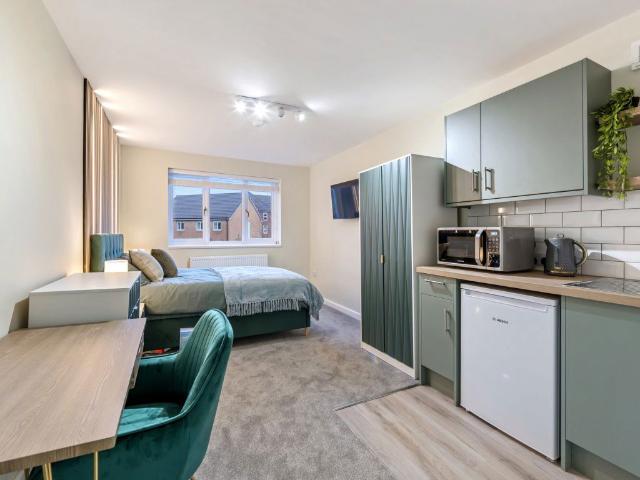 Room for rent in West Town, Peterborough