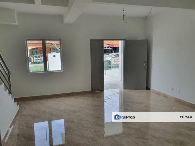 House for sale in Malaka
