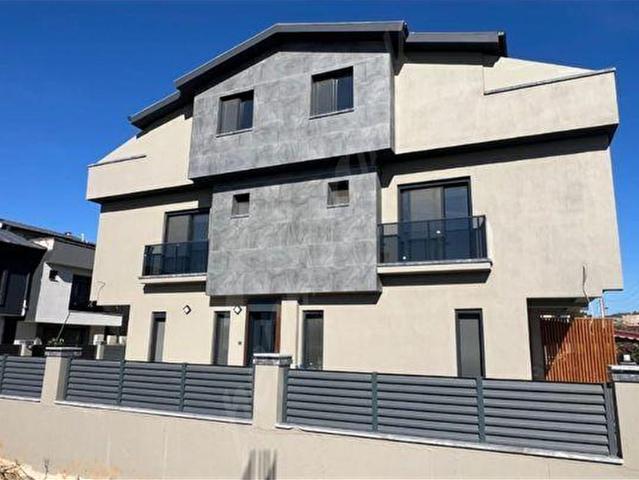 Gümüldür İnönü Mahallesi, Menderes içerisinde satılık Villa