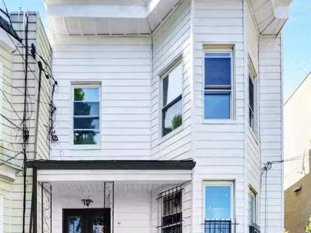 House for rent in Astoria