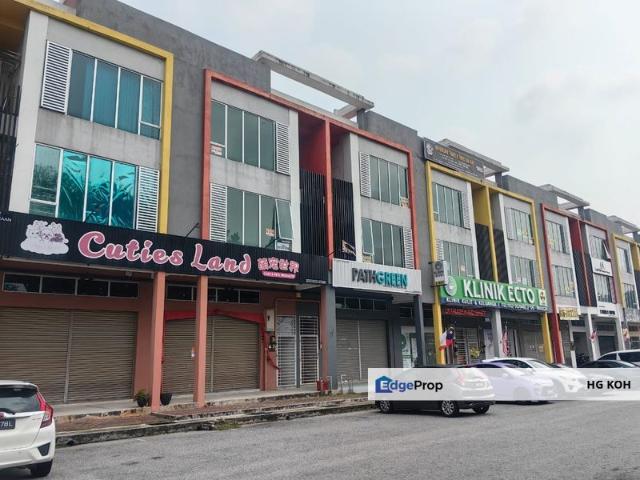 Shop for rent in Malaka