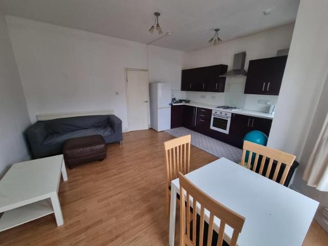 Apartment for rent in Plasnewydd, Falcon Lodge