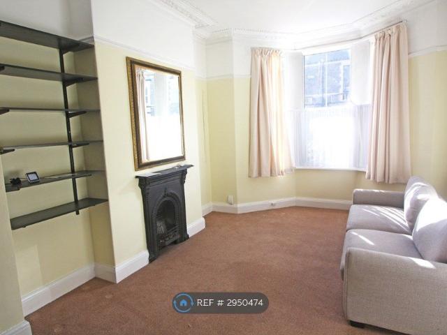 Apartment for rent in Plasnewydd, Falcon Lodge