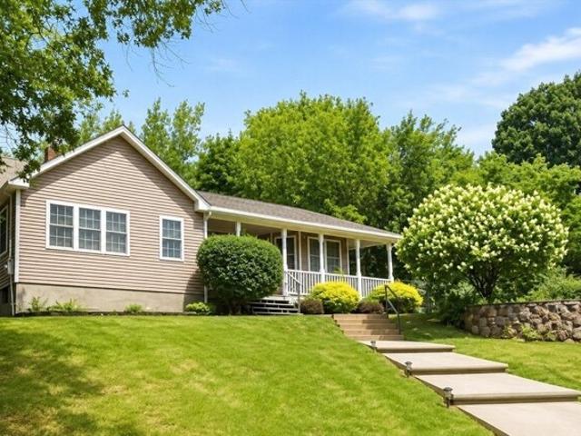 House for sale in Dracut, Massachusetts
