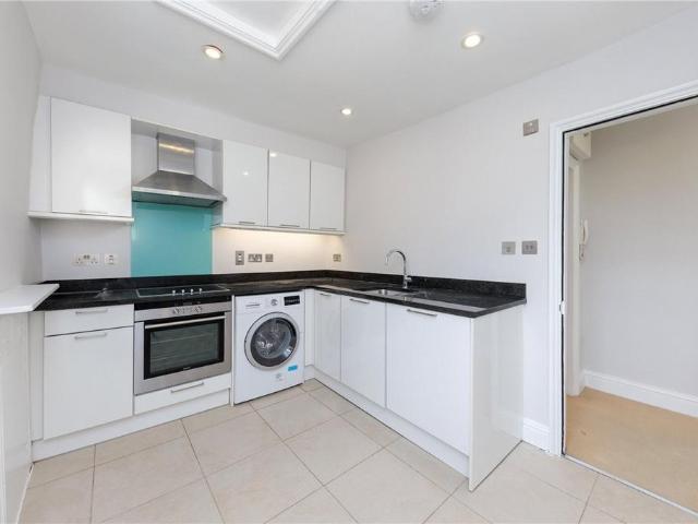 Apartment for rent in Marylebone, Greater London