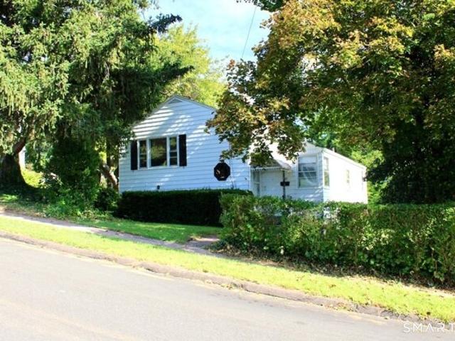 House for sale in Hamden, South Central Connecticut Planning Region
