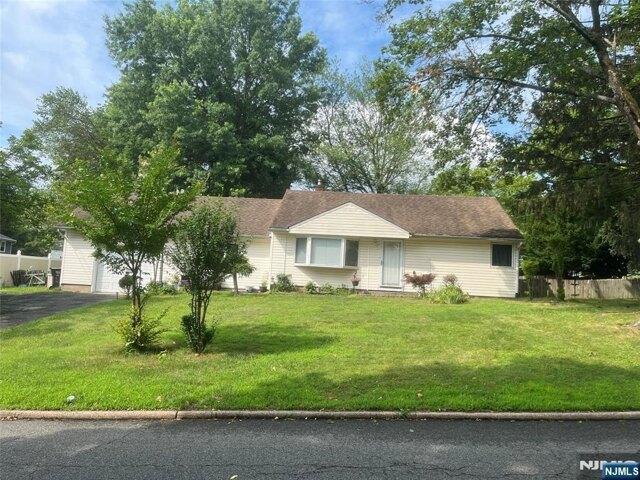 House for sale in Paramus