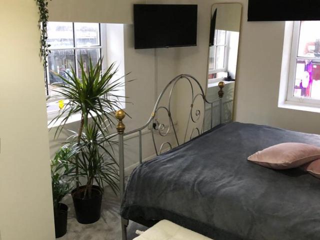 Studio for rent in London Borough of Croydon, Greater London