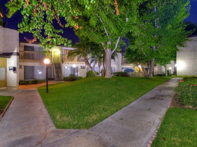 Apartment for rent in Fullerton, California