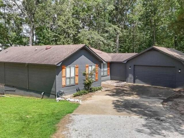 House for sale in Cherokee