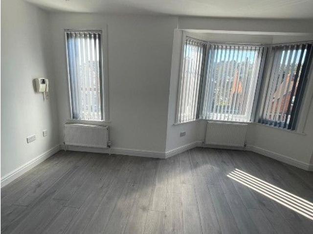 House for rent in Totteridge, Cressex