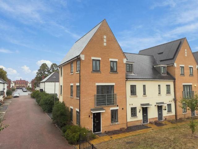 House for rent in Hythe, Colchester