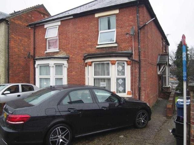 House for rent in High Wycombe, Totteridge