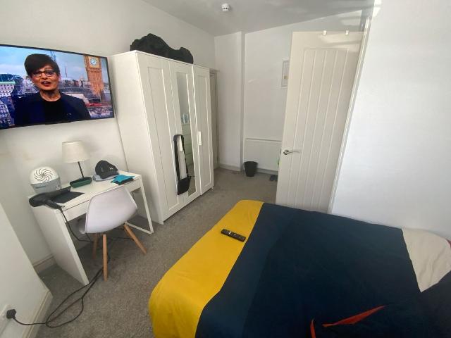 Room for rent in Totteridge, Cressex
