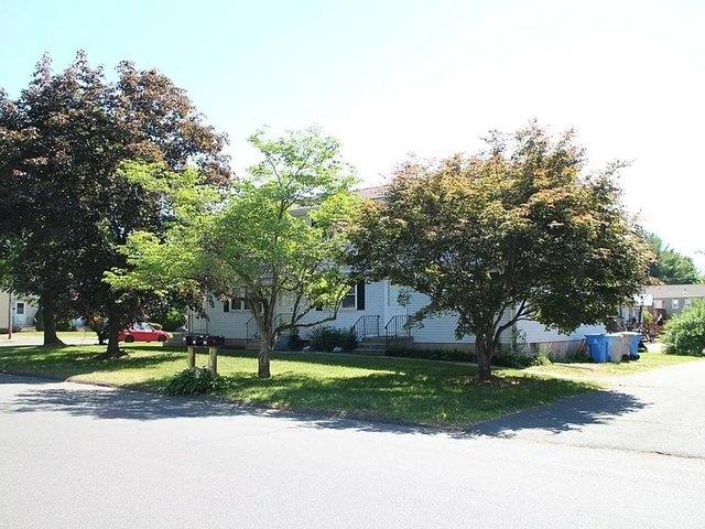 Townhouse for rent in Bristol, Connecticut