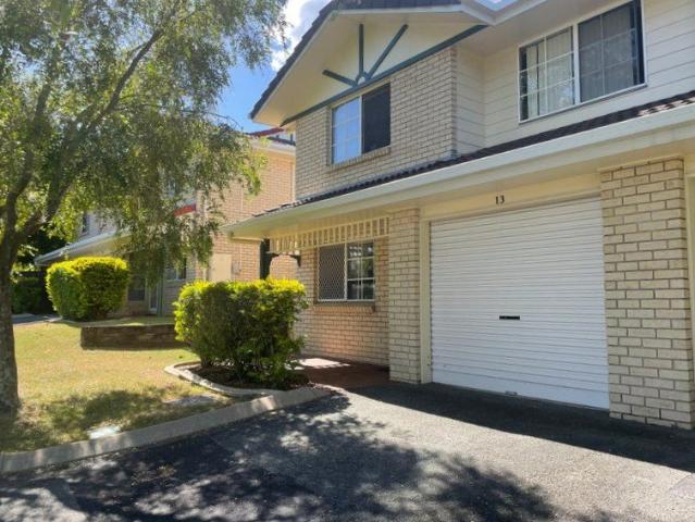 Townhouse for rent in Robertson, Greater Brisbane
