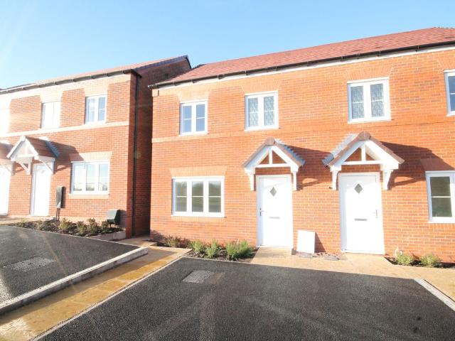 House for rent in Burland and Acton