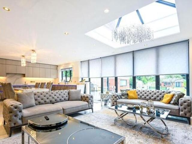 House for sale in Kingston Upon Thames, Greater London
