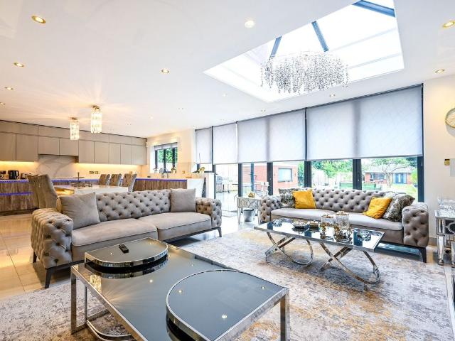House for rent in Royal Borough of Kingston upon Thames, Greater London