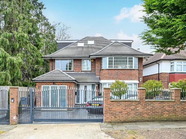 House for rent in Royal Borough of Kingston upon Thames, Greater London