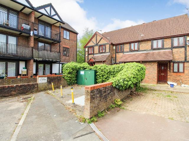 House for rent in Northwood, Greater London