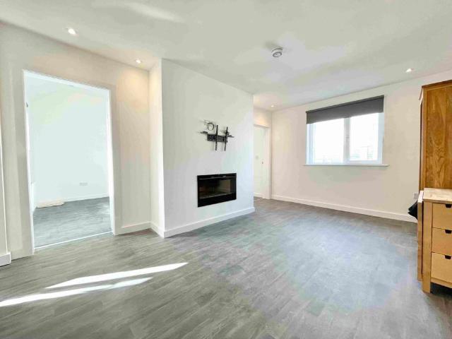 Apartment to rent in Bluebell, North Tipperary