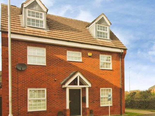 House for sale in Heath Hayes and Wimblebury, Chadsmoor