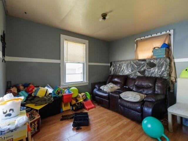 House for sale in Roselle, New Jersey