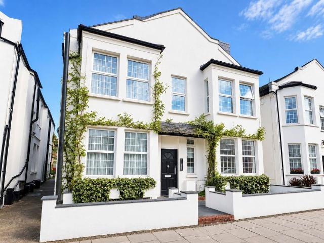 Apartment for rent in London Borough of Merton, Greater London