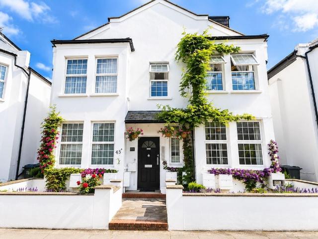 Apartment for rent in London Borough of Merton, Greater London