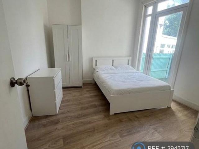 House for rent in London Borough of Merton, Collier's Wood