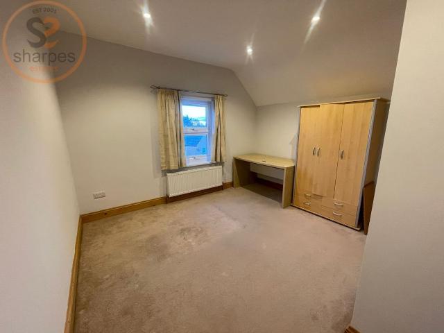 Apartment for rent in London Borough of Merton, Collier's Wood