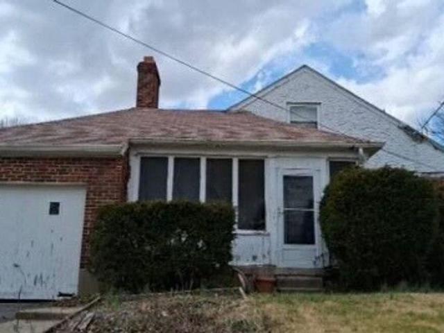 House for sale in Roselawn, Ohio