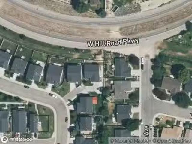 House for sale in Garden City