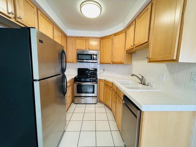 Apartment for rent in Brentwood, Los Angeles