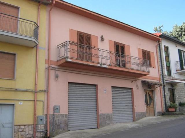 Appartamento in vendita a Roccamonfina, Campania