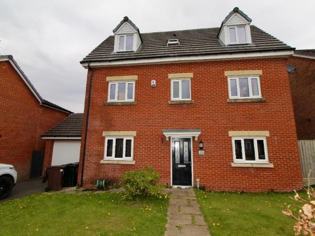 House for rent in Balderstone, Burnedge