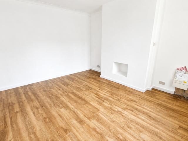 House for rent in Firgrove, Burnedge