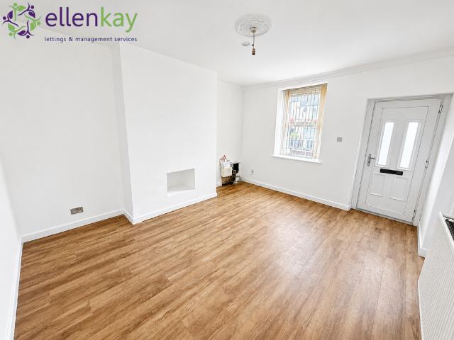 House for rent in Firgrove, Burnedge