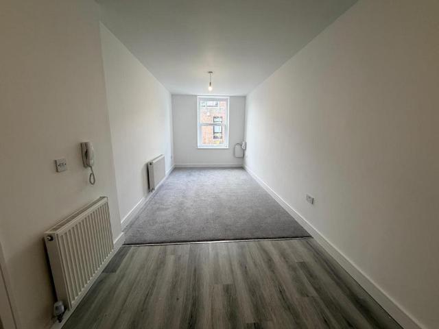 Apartment for rent in Wood End, Oldham