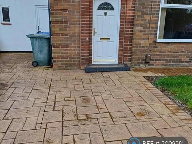 House for rent in Sudden, Burnedge