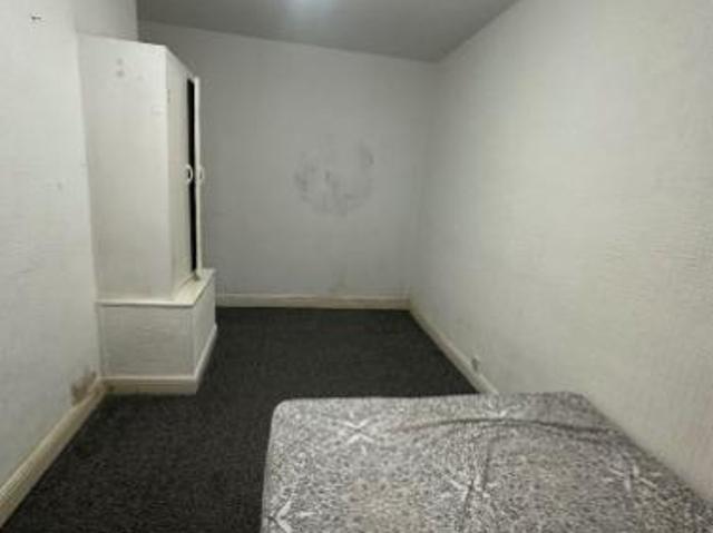 House for rent in Spotland Bridge, Burnedge