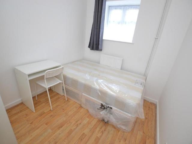 House for rent in Limehouse, Greater London