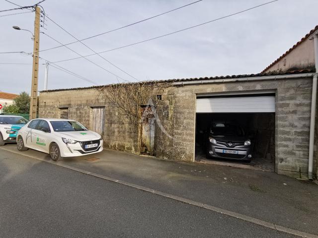 Garage vente à Rochefort