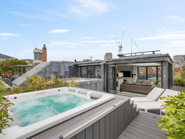 Apartment for rent in Victoria, Greater London