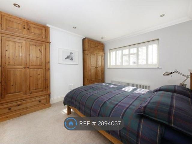 Room for rent in Well Hall, Greater London