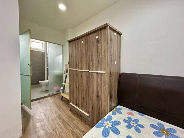 Room for rent in Little India, Singapore