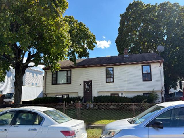 House for sale in Darlington, Pawtucket